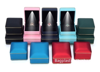 Seamless LED Light Jewelry Box With Gold Rim, Paint And Light Ring Box, Bracelet Pendant Jewelry High-End Packaging Box