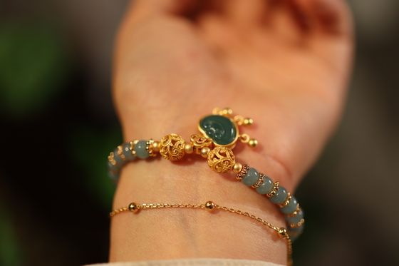 Luxury Hotan Jade Safety Clasp Pendant Women Bracelet Jewelry Natural Freshwater Pearl Myanmar Jade Bracelet For Women Fashion Jewelry Jade Handcarved Jadeite Bracelet