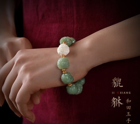 Natural Round Stone Bead Bracelet Magnolia Hetian Jade Nephrite Bracelet Men And Women'S Crystal Bracelet Factory Direct Sales