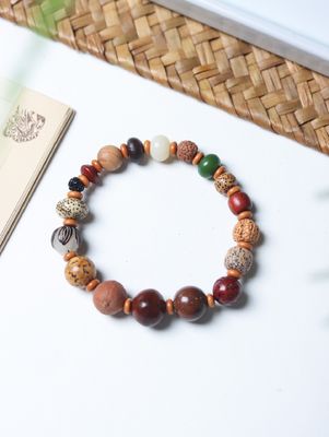 Wholesale Natural Eighteen Seed Hand String Buddhist Beads Bracelet Bodhi Prayer Beads Jewlery Crystal Bracelet Unisex