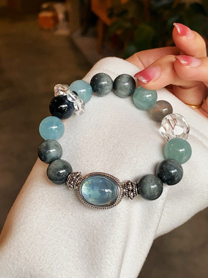 Natural Aquamarine Crystal Bracelet Eagle Eye Stone White Crystal Moonstone Bracelet Female Topaz Full Body Cow Nose White Crystal