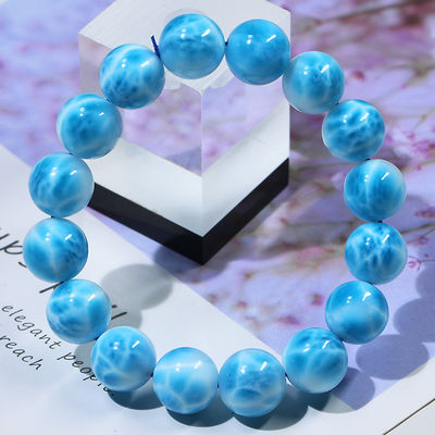 Ein guter Preis. Natürlicher Dominikanischer Meeresstein Armband Larimar Armband Nadel Natrium Kalzium Stein Meeresstein Männer und Frauen Ein Artikel Ein Bild Online