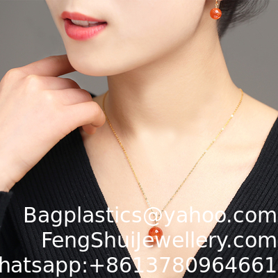 Buen precio Purificar y renovar la energía para proteger la buena suerte y el Feng Shui. Collar de cristal de fresa natural de alta calidad, rojo sangre de paloma natural, cadena de clavícula. en línea