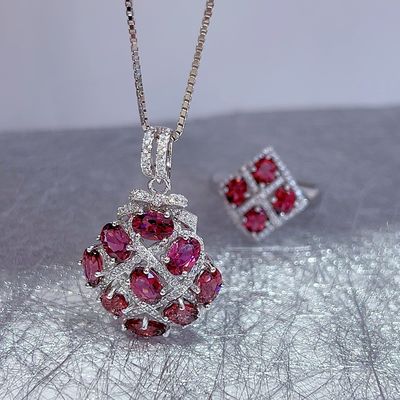 Ein guter Preis. Feng Shui Reinigung Energie Schutz Glücks-Anziehende Ohrringe Halskette Neuer Sommer Neues S925 Silber Plattiert Weißgold Inlay Magnesium Aluminium Granat Ring Anhänger Set Enthält Keine Kette Online