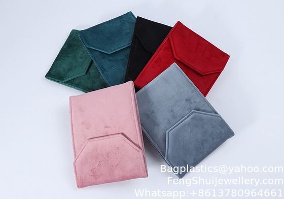 Buen precio Elegante Lujoso Noble Ecológico Biodegradable Terciopelo Collar de Perlas Bolsa de Almacenamiento Anillo Pendiente Conjunto Bolsa de Terciopelo Moda A prueba de Polvo Colgante Conjunto Bolsa de Almacenamiento en línea