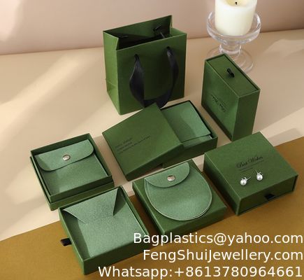 Bon prix Boîte à tiroirs de rangement de bijoux vert kapok LOGO personnalisé en lot, ensemble de sacs en velours, luxe léger, emballage de bijoux avec couvercle mondial en ligne